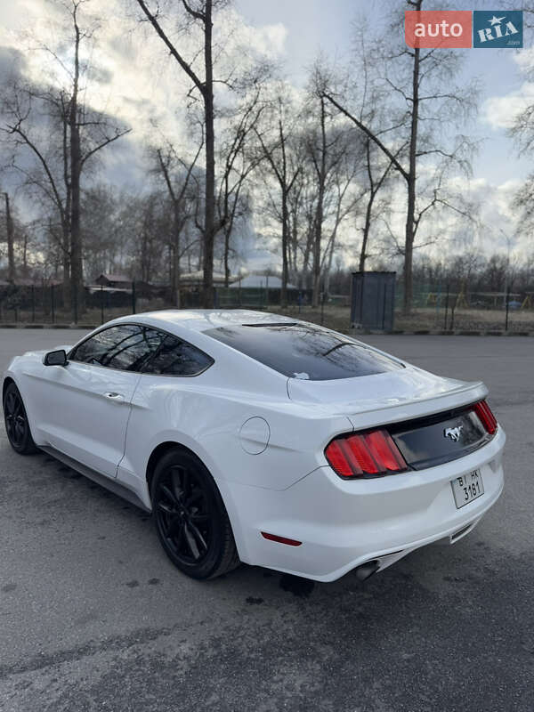 Купе Ford Mustang 2015 в Полтаве