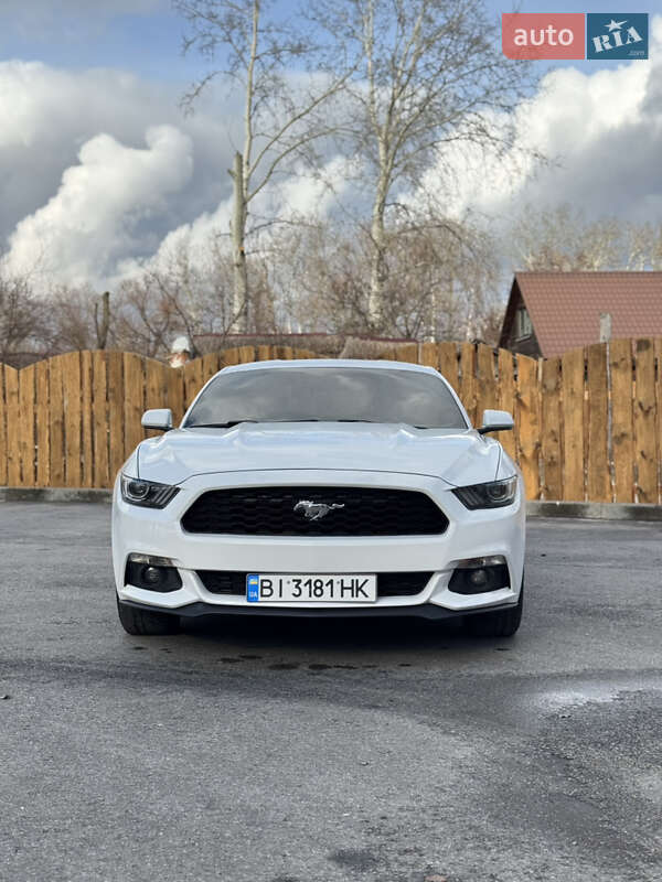 Купе Ford Mustang 2015 в Полтаве