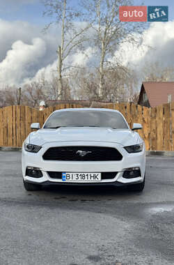Купе Ford Mustang 2015 в 