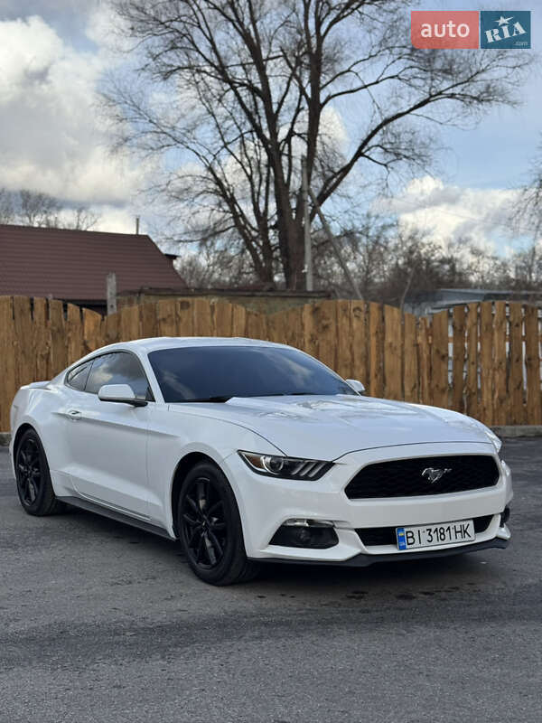 Купе Ford Mustang 2015 в Полтаве