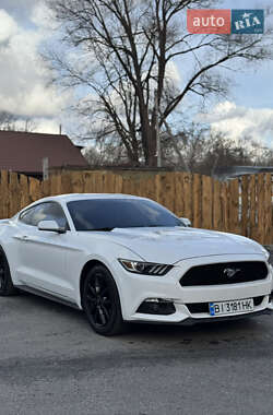 Купе Ford Mustang 2015 в 