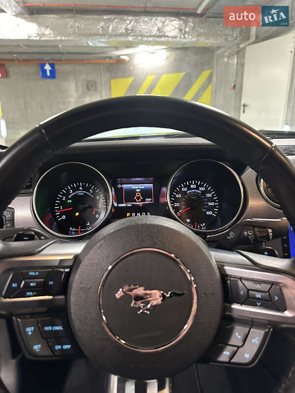 Купе Ford Mustang 2020 в Черновцах