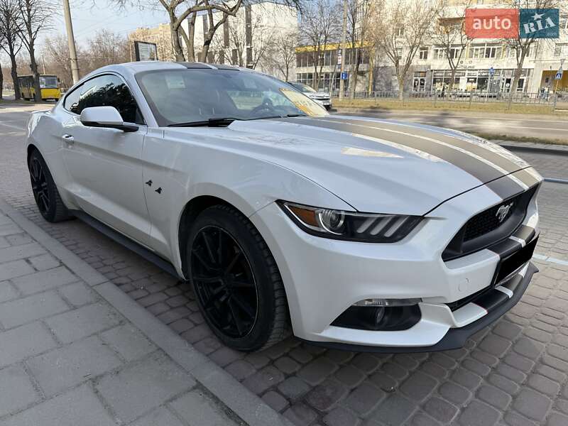 Купе Ford Mustang 2017 в Львове