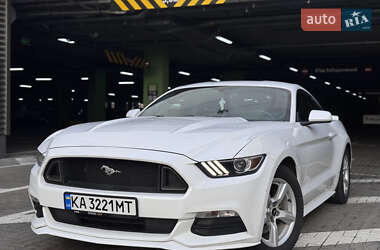 Купе Ford Mustang 2016 в 