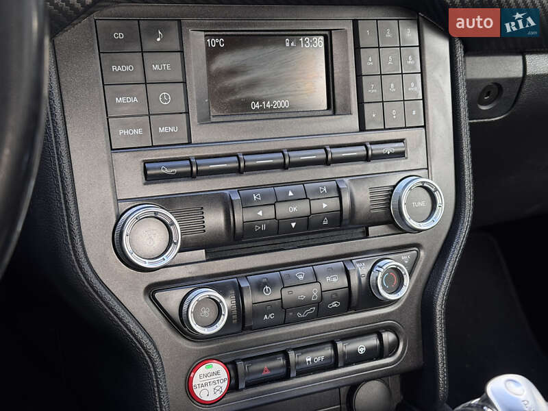 Купе Ford Mustang 2016 в Киеве