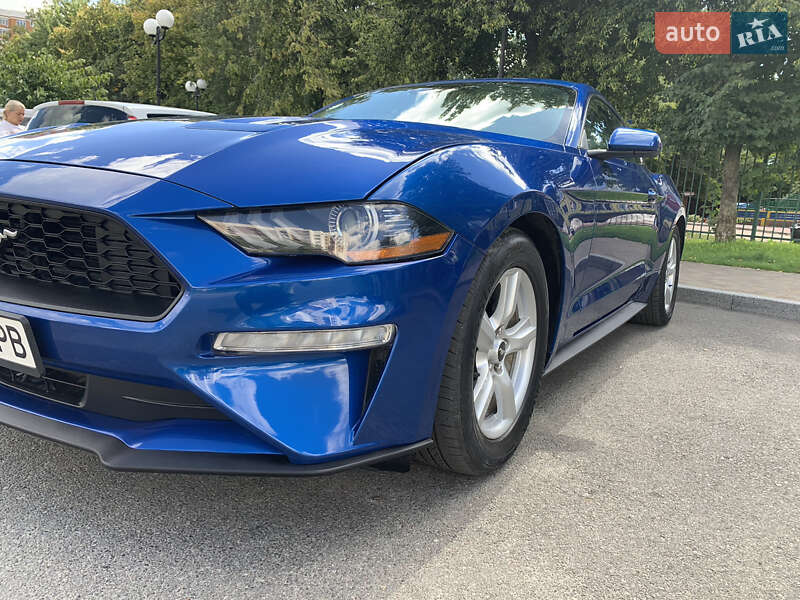 Купе Ford Mustang 2017 в Киеве