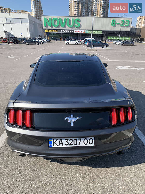 Купе Ford Mustang 2017 в Києві