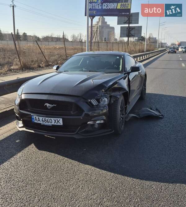 Купе Ford Mustang 2016 в Киеве