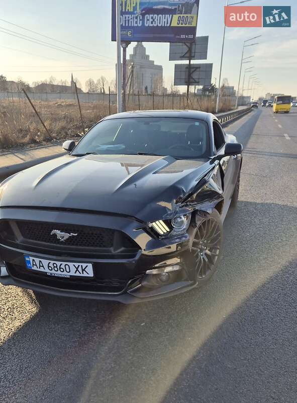 Купе Ford Mustang 2016 в Киеве