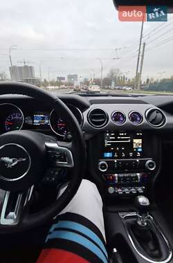 Купе Ford Mustang 2016 в Киеве