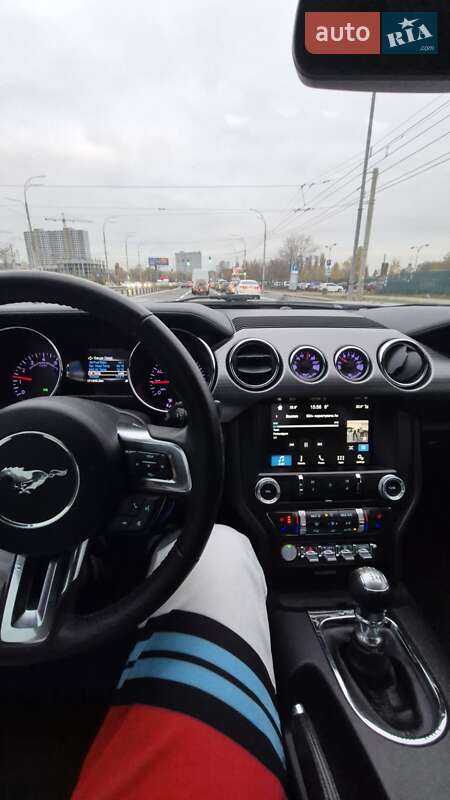 Купе Ford Mustang 2016 в Киеве