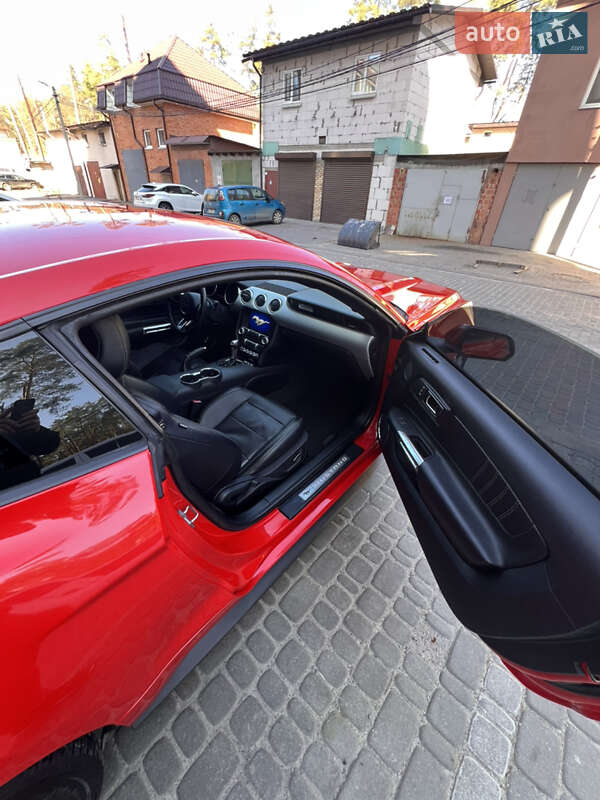 Купе Ford Mustang 2015 в Киеве