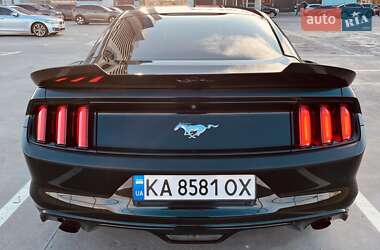 Купе Ford Mustang 2017 в 