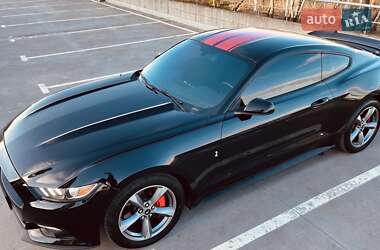 Купе Ford Mustang 2017 в 