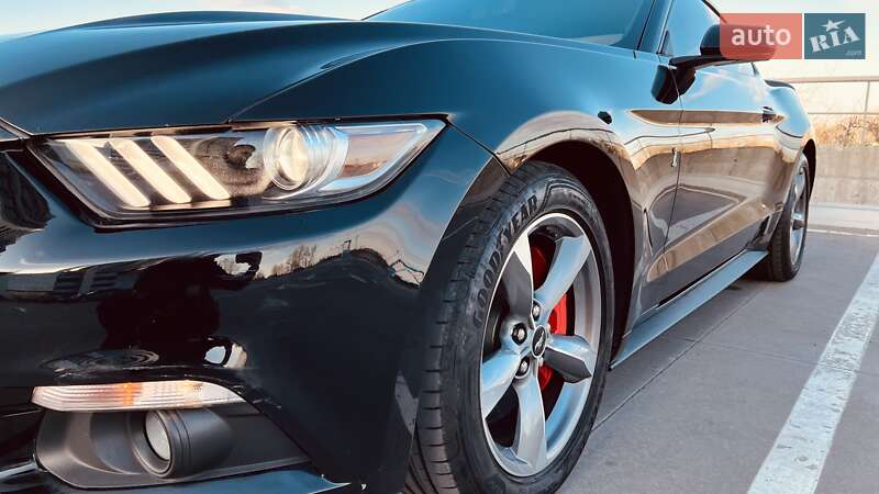 Купе Ford Mustang 2017 в Киеве