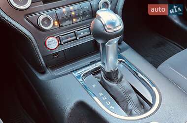 Купе Ford Mustang 2017 в 