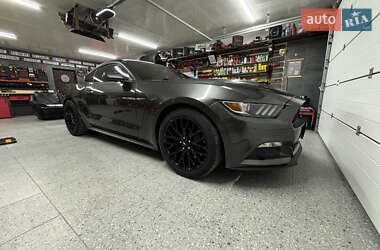 Купе Ford Mustang 2015 в 