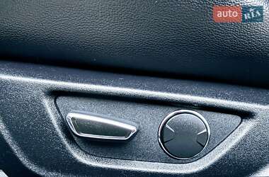 Купе Ford Mustang 2017 в 