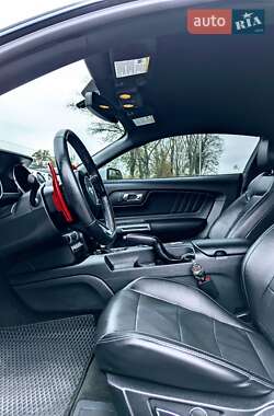 Купе Ford Mustang 2017 в 