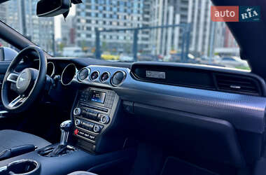 Купе Ford Mustang 2015 в 