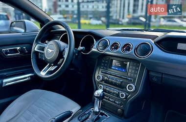 Купе Ford Mustang 2015 в 