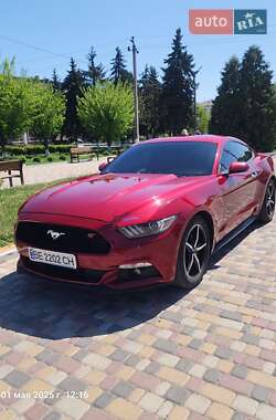 Купе Ford Mustang 2016 в Саврани