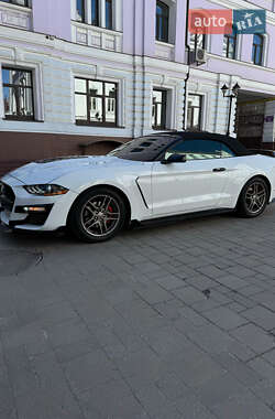 Кабріолет Ford Mustang 2018 в 