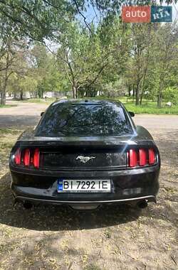 Купе Ford Mustang 2015 в 