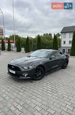 Купе Ford Mustang 2015 в 