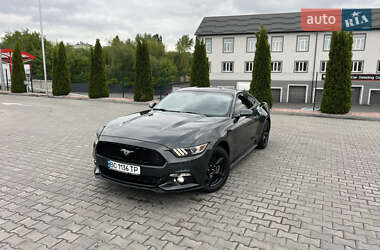 Купе Ford Mustang 2015 в 