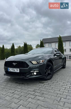 Купе Ford Mustang 2015 в 