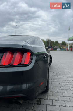 Купе Ford Mustang 2015 в 