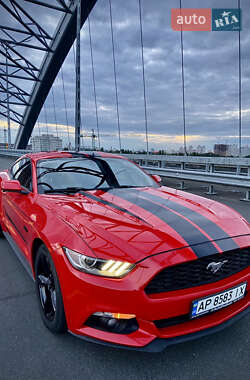 Купе Ford Mustang 2015 в 