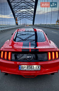 Купе Ford Mustang 2015 в 