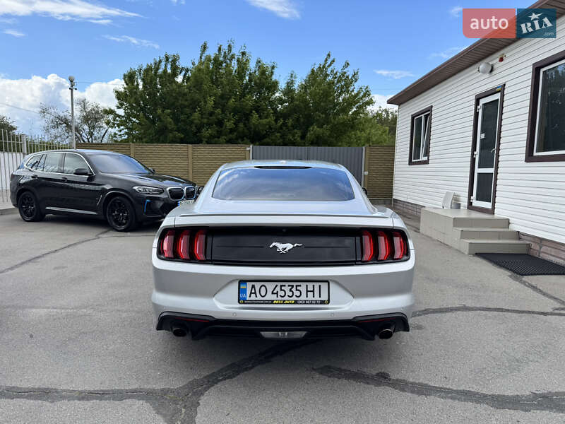 Купе Ford Mustang 2019 в Киеве фото 9 Купе Ford Mustang 2019 в Киеве