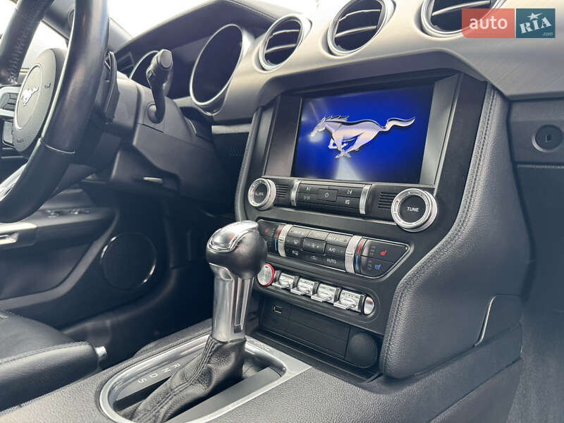 Купе Ford Mustang 2019 в Киеве фото 20 Купе Ford Mustang 2019 в Киеве