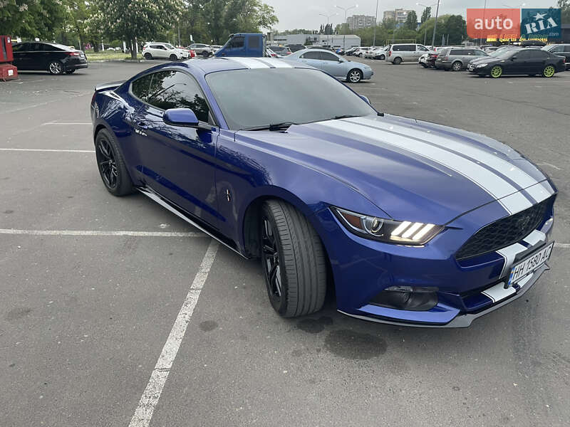 Купе Ford Mustang 2016 в 