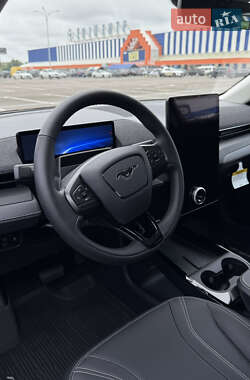 Внедорожник / Кроссовер Ford Mustang 2023 в 