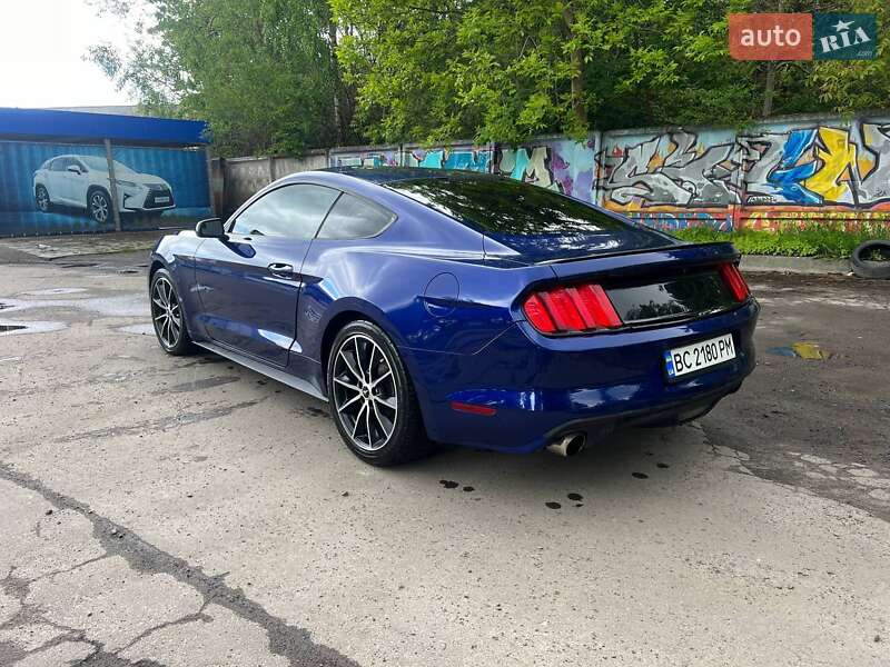 Купе Ford Mustang 2015 в Львове