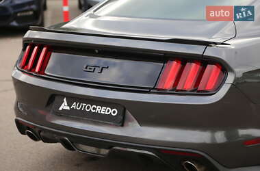 Купе Ford Mustang 2017 в 