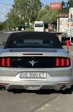 Кабриолет Ford Mustang 2015 в Корсуне-Шевченковском