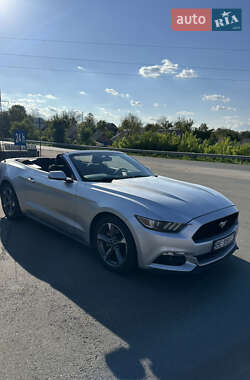 Кабриолет Ford Mustang 2015 в 