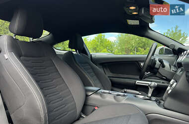 Купе Ford Mustang 2014 в 