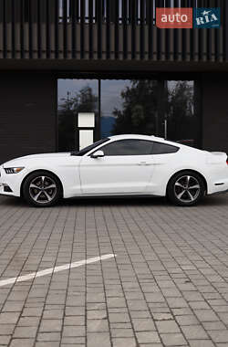 Купе Ford Mustang 2014 в 