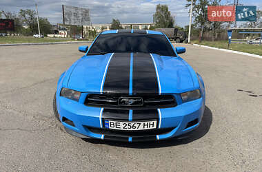 Купе Ford Mustang 2011 в 