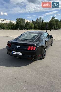 Купе Ford Mustang 2016 в 