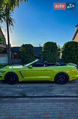 Кабриолет Ford Mustang 2015 в 