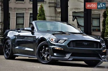Кабриолет Ford Mustang 2015 в 
