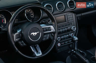 Кабриолет Ford Mustang 2015 в 