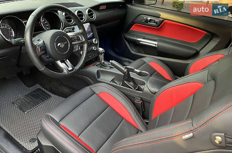 Купе Ford Mustang 2016 в Львове